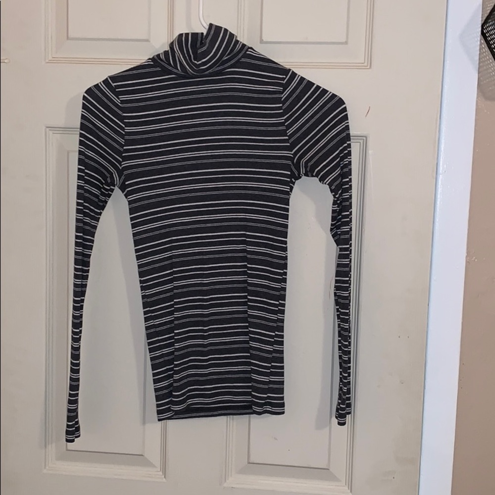 Hollister Active Turtleneck Stripped Shirt